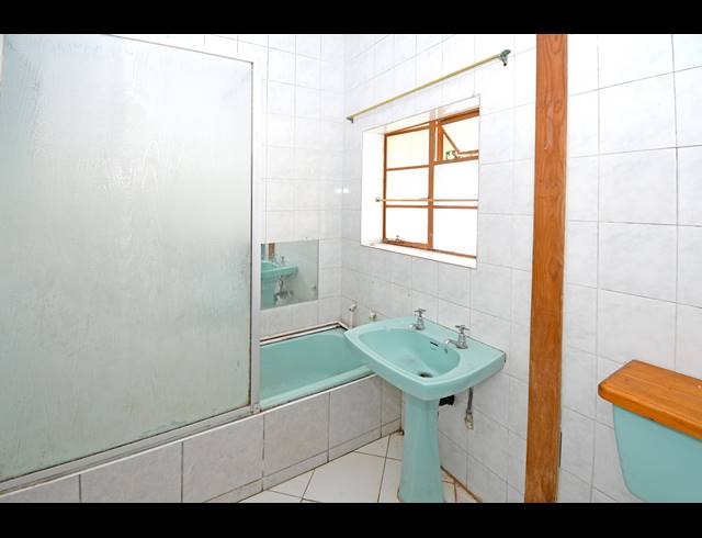 5 BEDROOM HOUSE FOR SALE IN BRIXTON